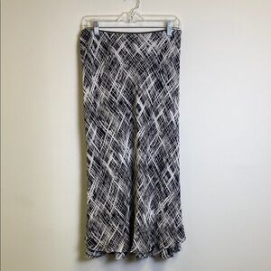 Style & Co Women’s Medium Black and White Patterned Skirt